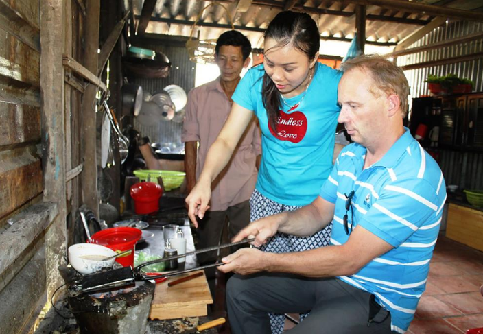 lam banh dan gian con son